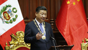 Xi Jinping hält Rede im peruanischen Kongress