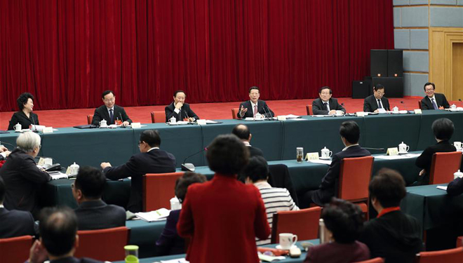 Zhang Gaoli nimmt an Podiumsdiskussion auf der fünften Tagung des 12. Landeskomitees der PKKCV in Beijing teil