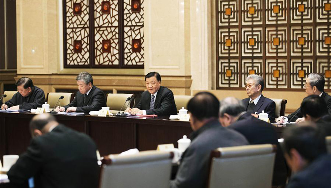 Liu Yunshan nimmt an Podiumsdiskussion auf der fünften Tagung des 12. Landeskomitees der PKKCV in Beijing teil