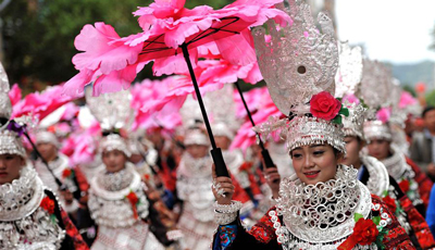 Ethnische Gruppe Miao feiert Schwestern-Festival in Guizhou