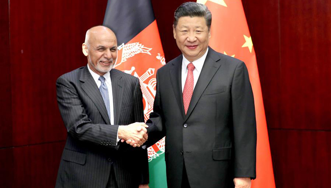 Xi Jinping trifft afghanischen Präsidenten Ghani in Astana