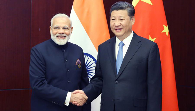 Xi Jinping trifft indischen Premierminister Modi in Astana