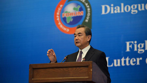 Wang Yi hält Rede bei Eröffnung des China-Afrika hochrangigen Dialogs und Think-Tank Forums zur Armutsbekämpfung und gemeinsamen Entwicklung