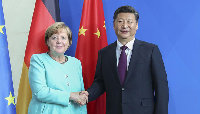 Xi Jinping führt Gespräche mit der deutschen Bundeskanzlerin Merkel