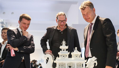 Ausstellung über Porzellan und Keramik in Berlin veranstaltet
