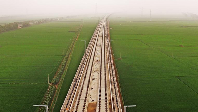 Beijing-Shenyang Hochgeschwindigkeitseisenbahnstrecke im Bau