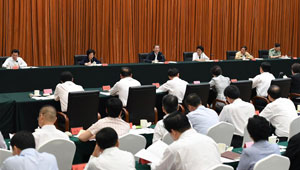 Yu Zhengsheng spricht auf einer Sitzung zum Tätigkeitsbericht der Regierung des Autonomen Gebiets Innere Mongolei