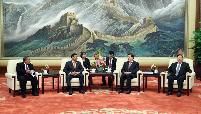 Zhang Dejiang trifft indonesische Minister in Beijing