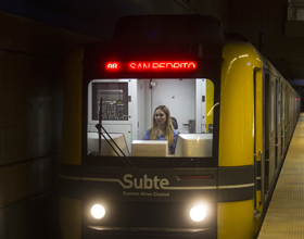Trenes chinos dan más comodidad y seguridad a empleados del metro de Buenos 
Aires