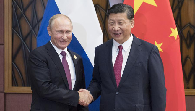 Xi Jinping trifft Wladimir Putin in Vietnam
