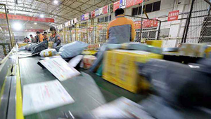 Chinesische Kuriere liefern 2017 über 40 Mrd. Pakete aus
