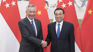 Li Keqiang führt mit singapurischem Premierminister Gespräche