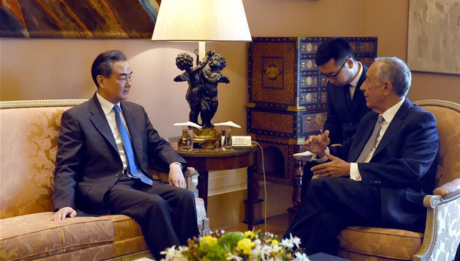 Wang Yi trifft portugiesische Führungen