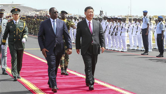 Xi Jinping trifft im Senegal ein