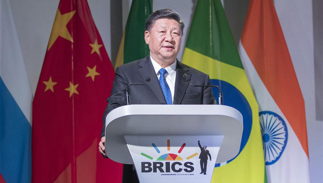 Xi Jinping hält beim BRICS-Wirtschaftsforum eine Rede
