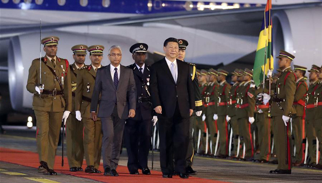 Xi Jinping trifft in Mauritius ein