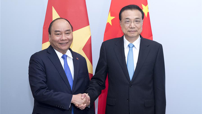 Li Keqiang trifft vietnamesischen Premierminister in Brüssel