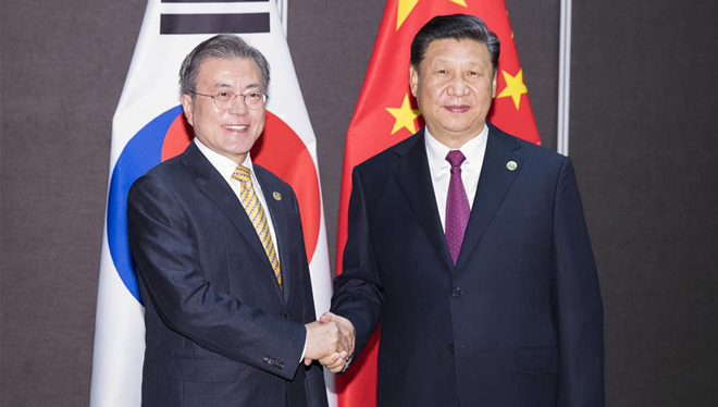 Xi Jinping trifft Moon Jae-in in Port Moresby