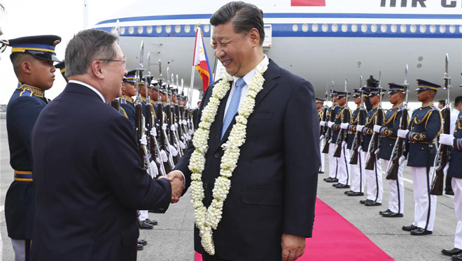 Xi Jinping trifft auf den Philippinen ein