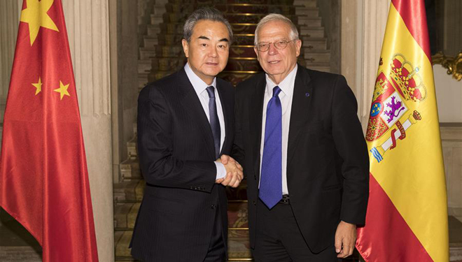 Wang Yi trifft spanischen Außenminister in Madrid