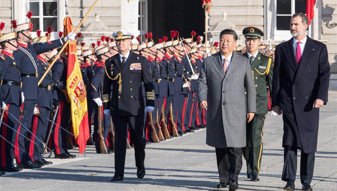 Xi wurde von König Felipe VI mit einer großen Zeremonie in Madrid begrüßt