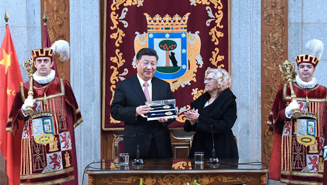 Xi Jinping erhält goldenen Schlüssel der Stadt Madrid