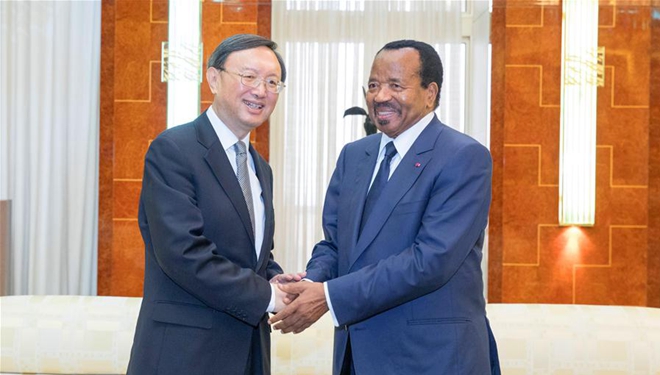 Yang Jiechi trifft kamerunischen Präsidenten Paul Biya