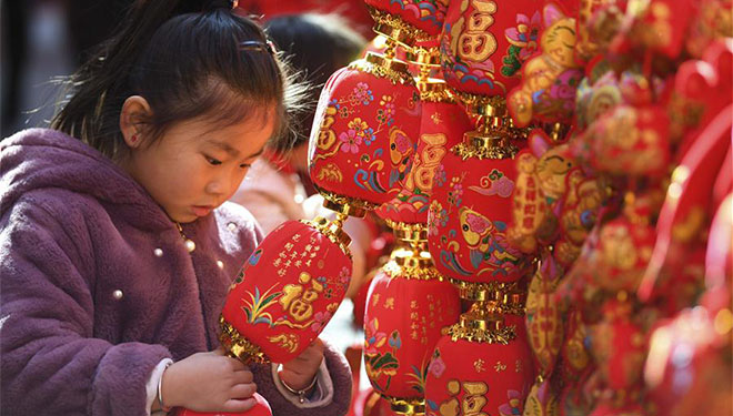 Feierliche Atmosphäre zum Frühlingsfest in ganz China