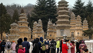 Shaolin-Tempel zieht während Frühlingsfest-Feiertage Touristen an