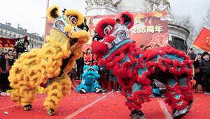 Chinesisches Mondneujahr in Paris gefeiert