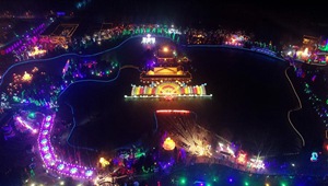 Laternen auf Tempelmesse in Shanxi