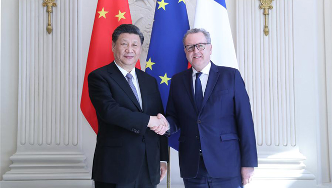 Xi Jinping trifft Präsidenten der französischen Nationalversammlung in Paris