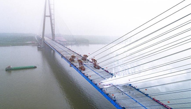 Qingshan-Jangtse-Brücke beendet Schließung in Wuhan