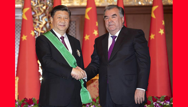 Xi Jinping erhält Orden der Krone von Tadschikistan