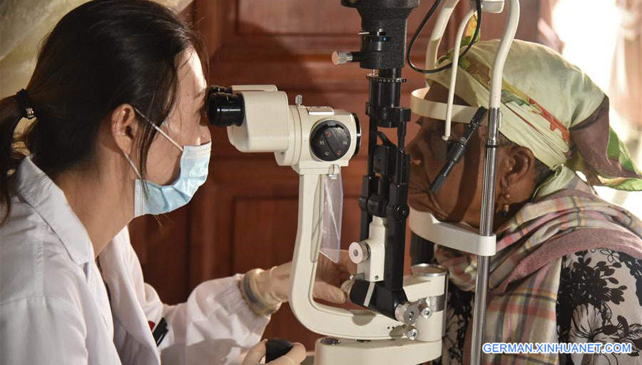 Chinesisches Ärzteteam bietet kostenlose Behandlung im ländlichen Kamerun