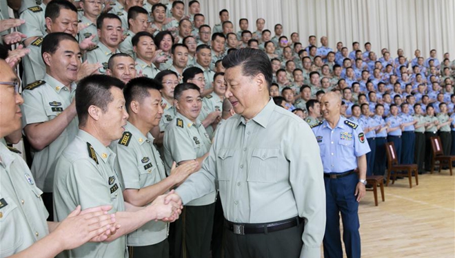 Xi Jinping inspiziert Luftwaffenbasis in Gansu
