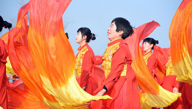 Neujahrsgala in Rizhao von Chinas Shandong veranstaltet