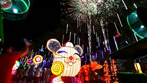 Chinesisches Neujahrslaternenfest findet in Jenjarom von Malaysia statt