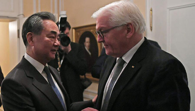 Frank-Walter Steinmeier trifft Wang Yi in München