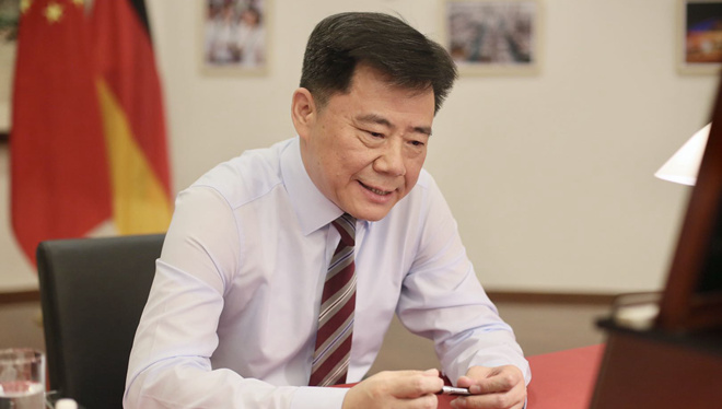 Chinesischer Botschafter WU Ken im Interview mit der Funke Mediengruppe