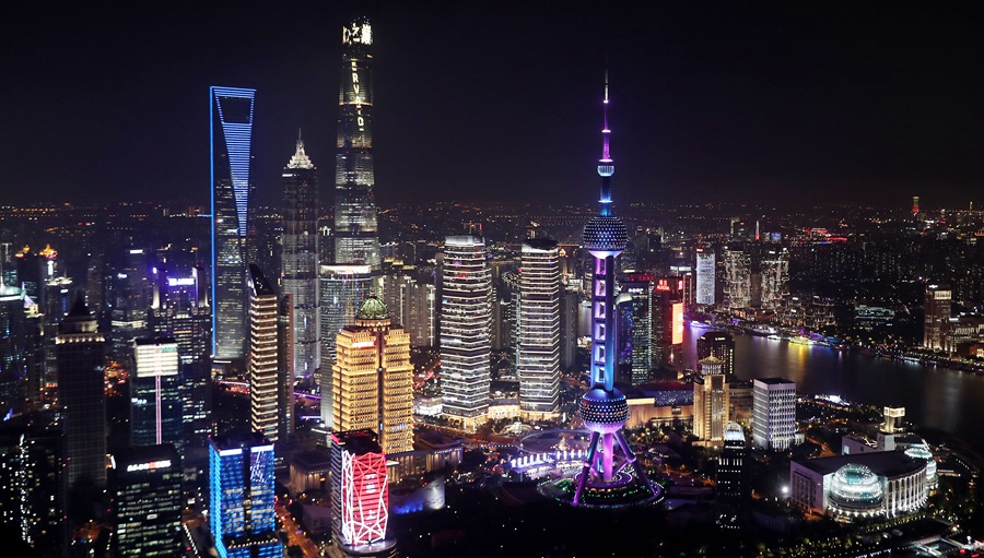 Lichtshow anl&auml;sslich Er&ouml;ffnung der 3. CIIE wird in Shanghai stattfinden