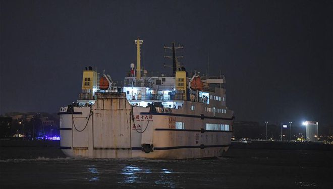 Fährverbindungen über Qiongzhou-Straße werden teilweise wieder aufgenommen