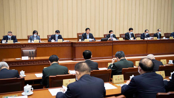 Li Zhanshu leitet Abschlusssitzung der 24. Tagung des Ständigen Ausschusses des 13. NVK in Beijing