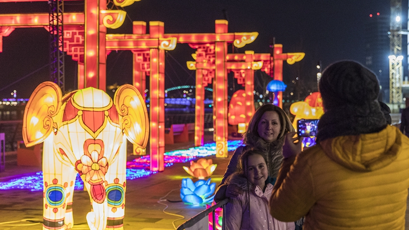 Chinesisches Laternenfestival findet in Belgrad, Serbien statt