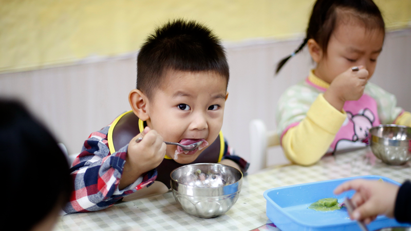 Chinas Programm zur Verbesserung der Ernährung kommt mehr als elf Millionen Kindern zugute