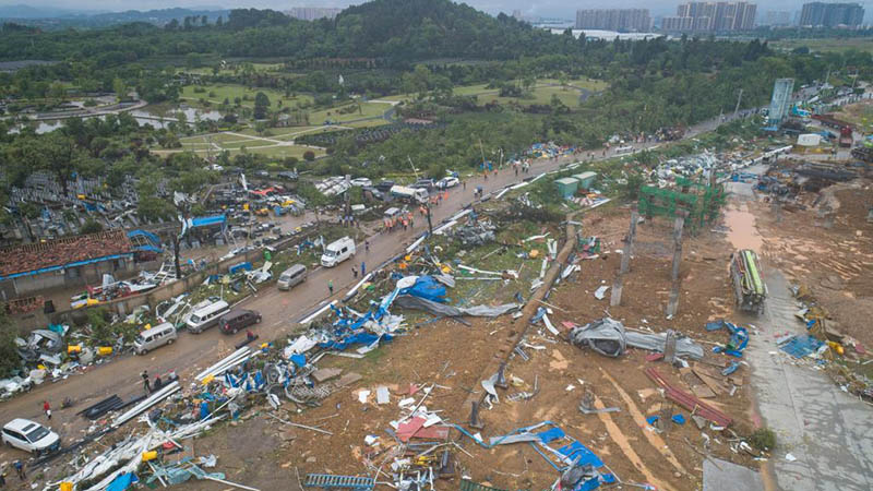 Sechs Tote durch Tornado in Wuhan
