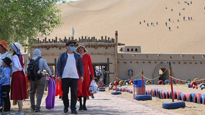 Kreis Shanshan in Chinas Xinjiang erlebt Boom im Wüstentourismus