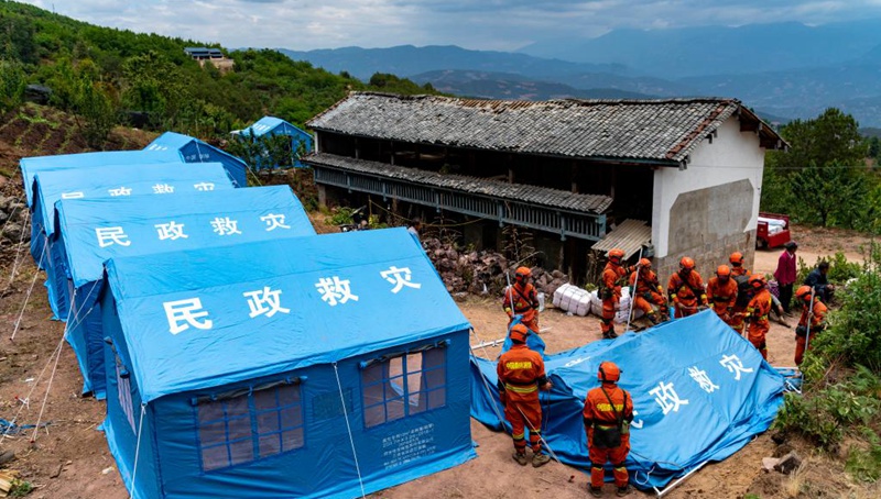 Nach dem Erdbeben in Yunnan ist die Rettung im Gange