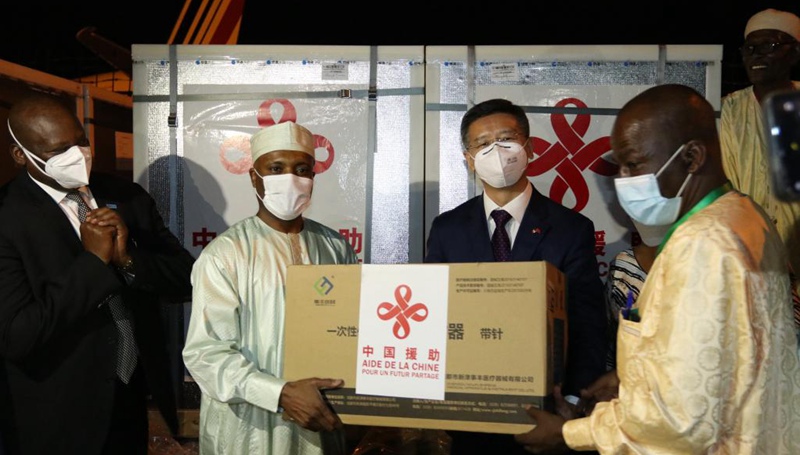 Tschad erhält Spende von chinesischen Impfstoffen gegen COVID-19