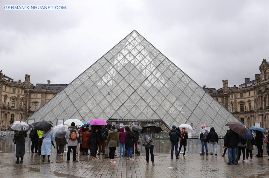 france-paris-louvre museum-coronavirus-close